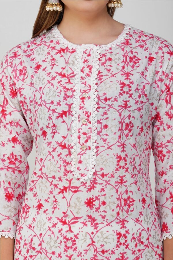 1.5 Pink - Kurti With Round Neck P1D1