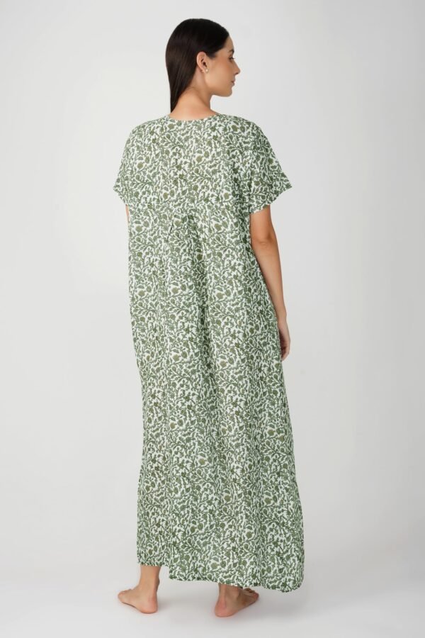2.4 Green - Zipper Closure Nighty D1