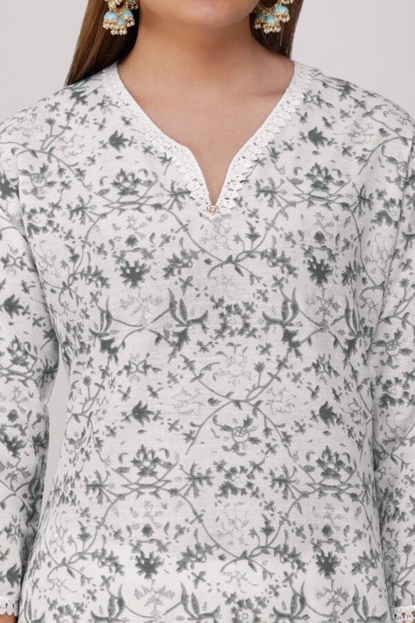2.5 Grey - Kurti With V Neck P1D1