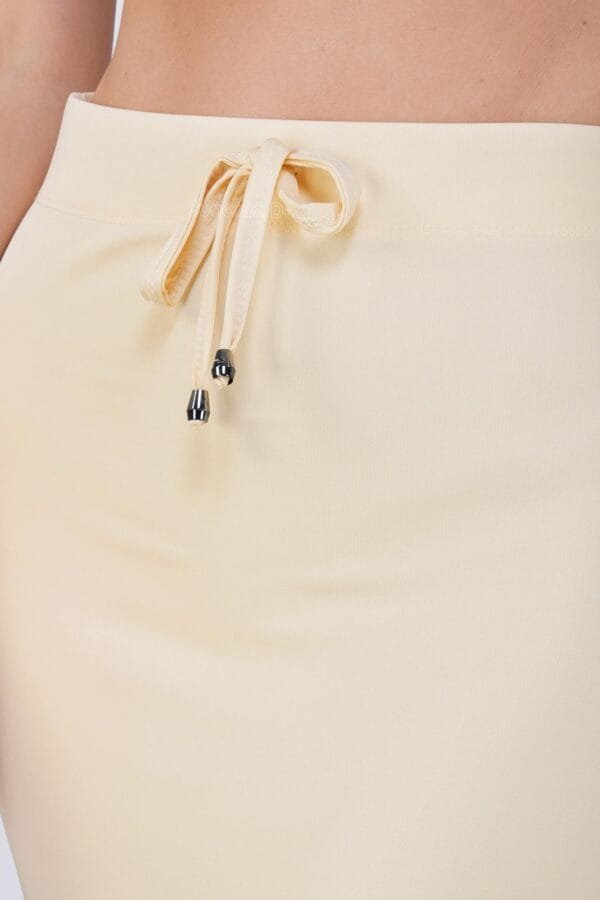 6.7 Beige - Frill Bottom Shapewear