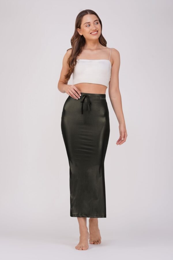 7.3 Black - Shimmer Fish Shapewear