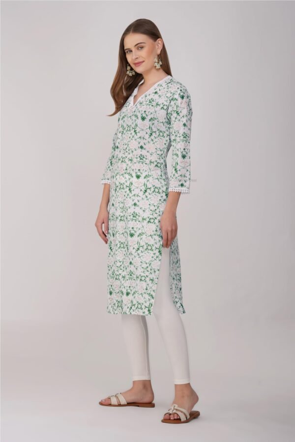 4.3 Green - Kurti With V Neck P1D1